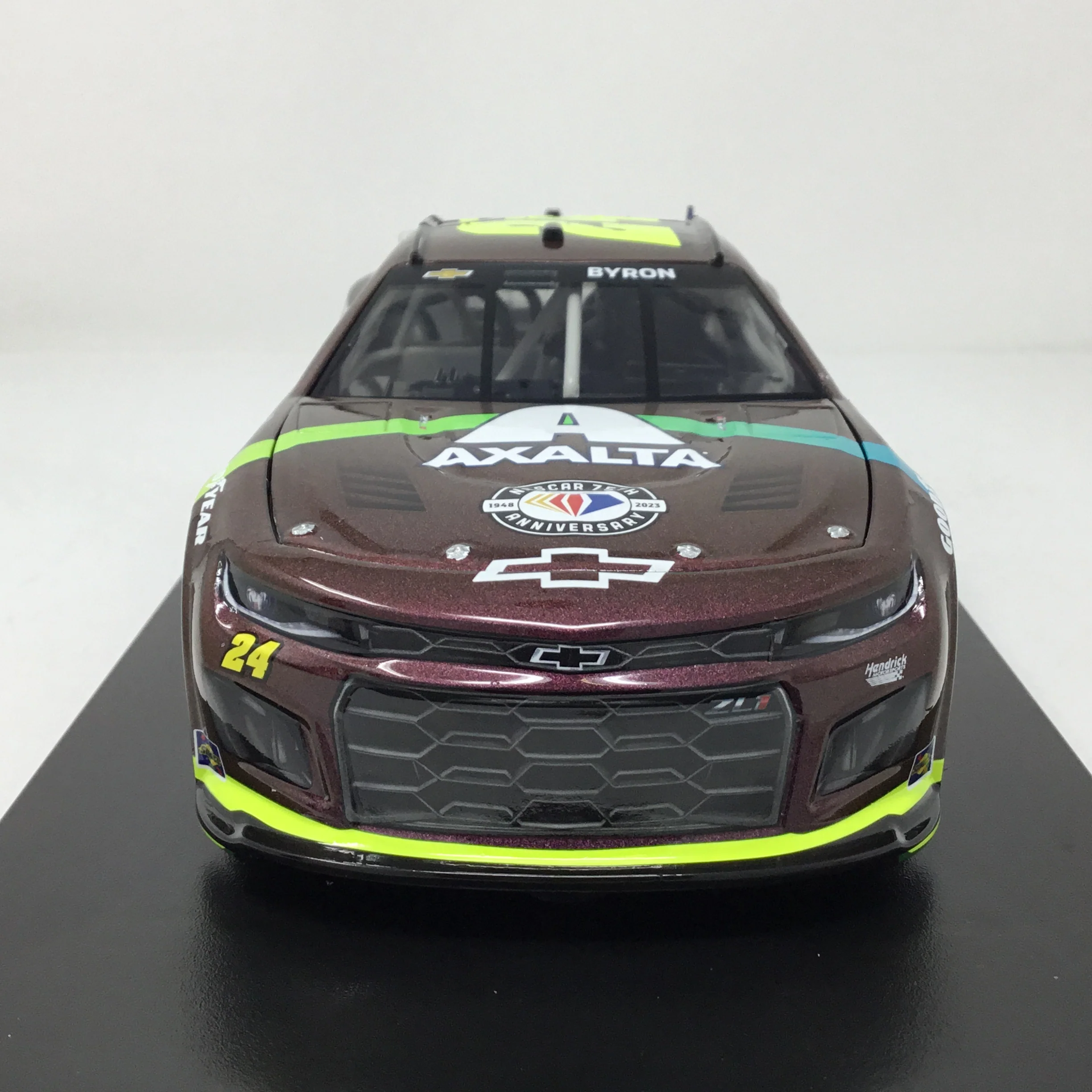 William Byron 2023 Axalta Darlington Throwback 1:24 Elite Diecast - Image 3