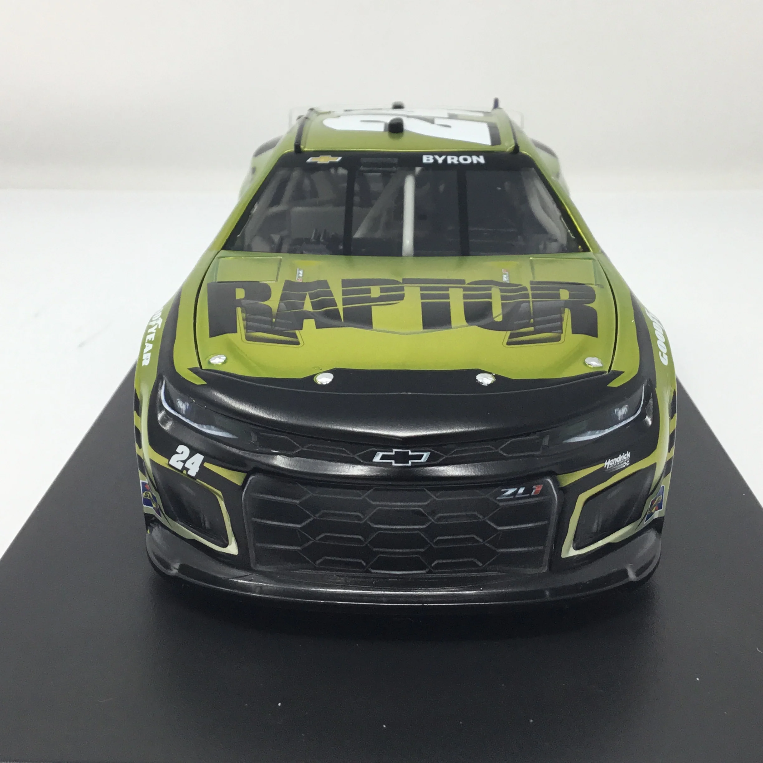 William Byron 2024 Raptor 1:24 Color Chrome Diecast - Image 3