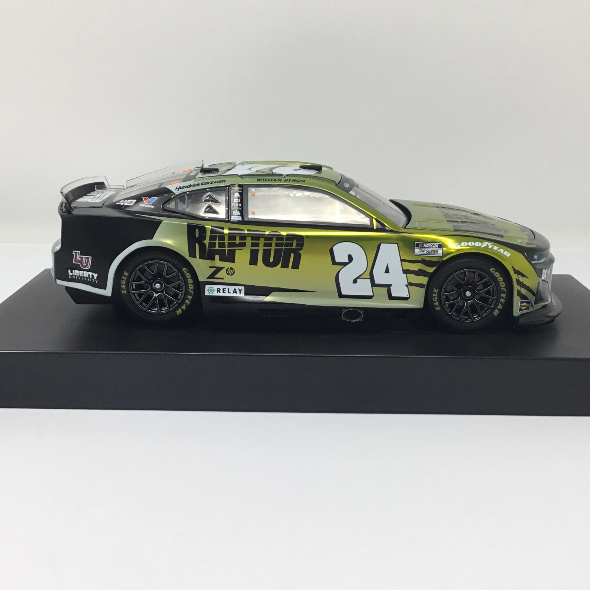 William Byron 2024 Raptor 1:24 Color Chrome Diecast - Image 4