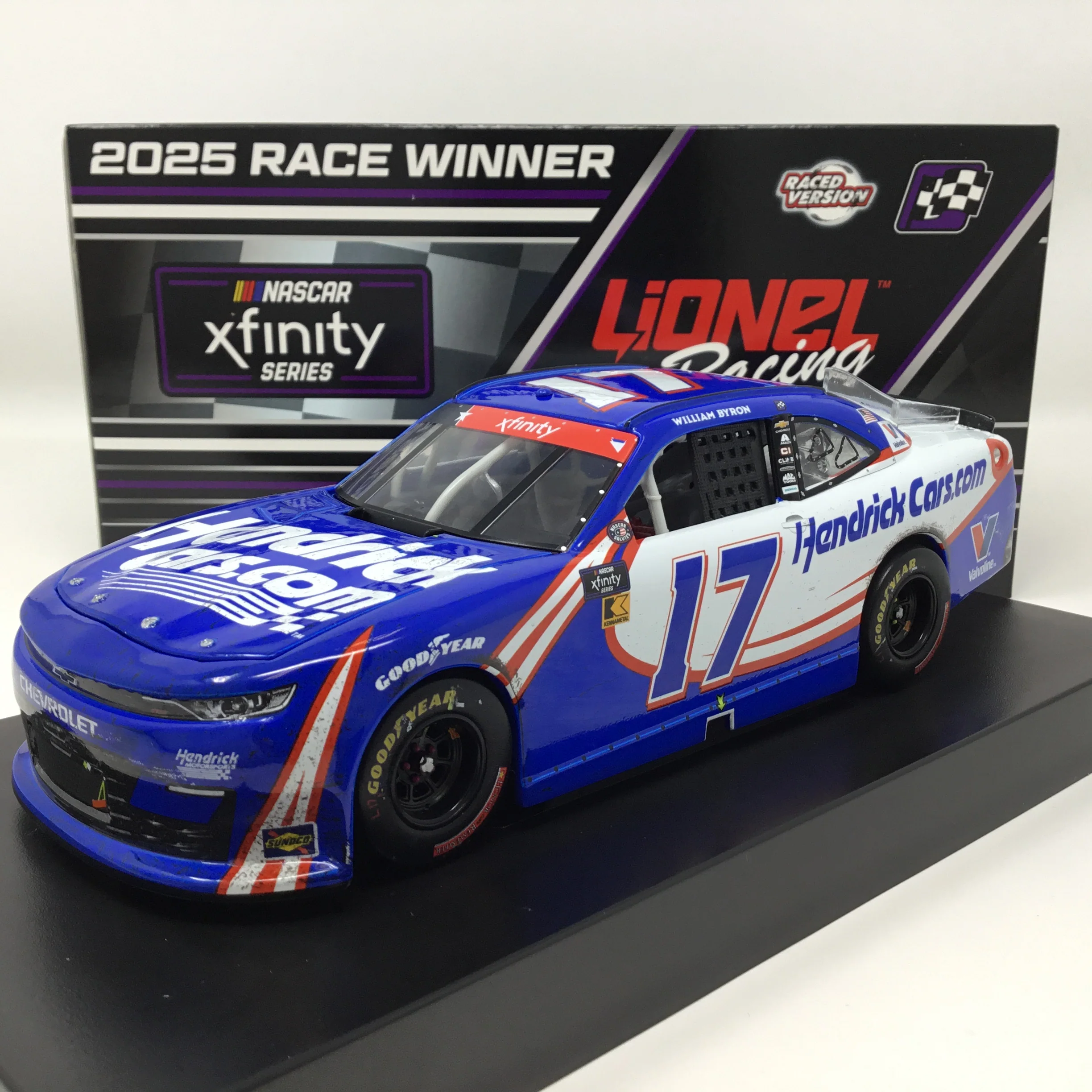 William Byron 2025 Hendrickcars.com Charlotte Race Win 1:24 Diecast - Image 2