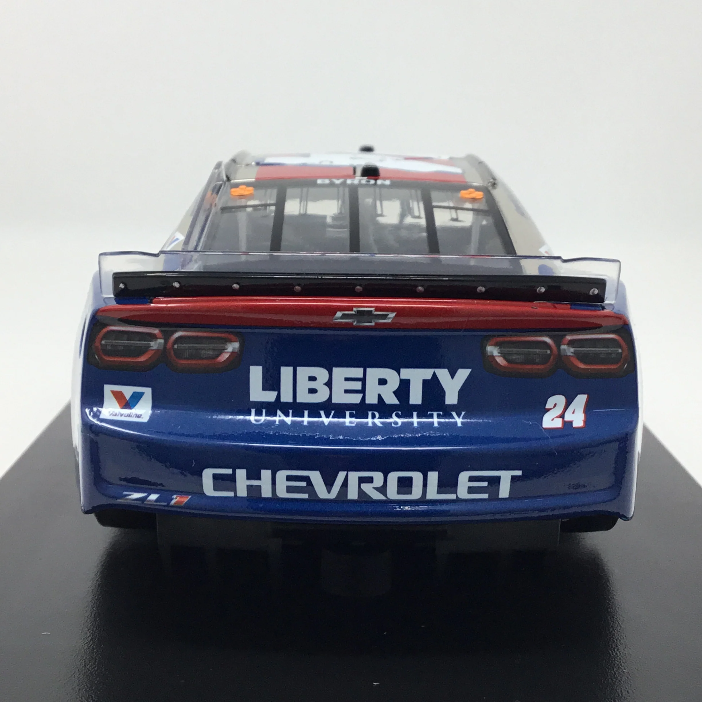 William Byron 2025 Liberty University 1:24 Color Chrome Diecast - Image 5