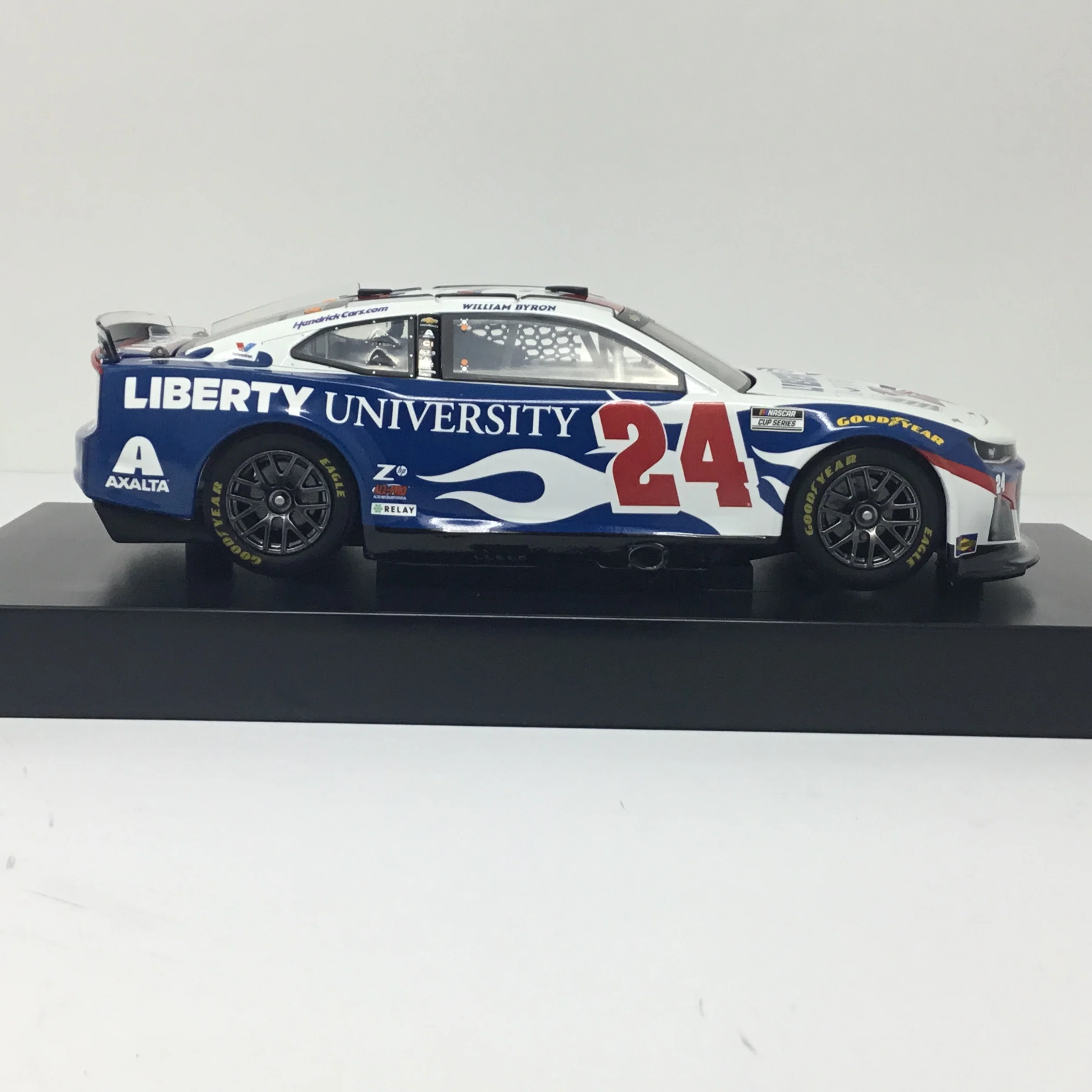 William Byron 2025 Liberty University 1:24 Elite Diecast - Image 4